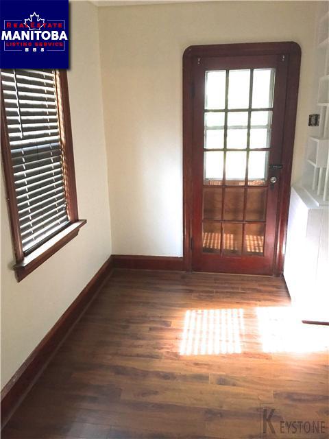 Property 305 Devon Avenue img1