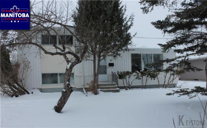 Property 21 Gatineau Bay Main image