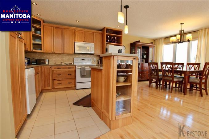 Property 119 Regatta Rd img1