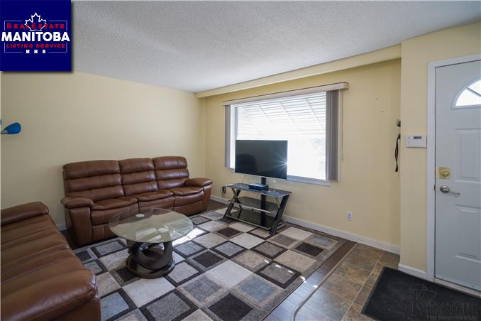 Property 30 Alderwood Rd img1