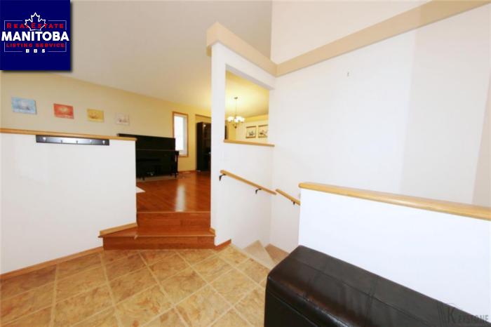 Property 71 Langley Bay img1