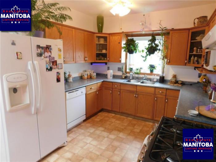 Property 391 Whittier Ave E img1